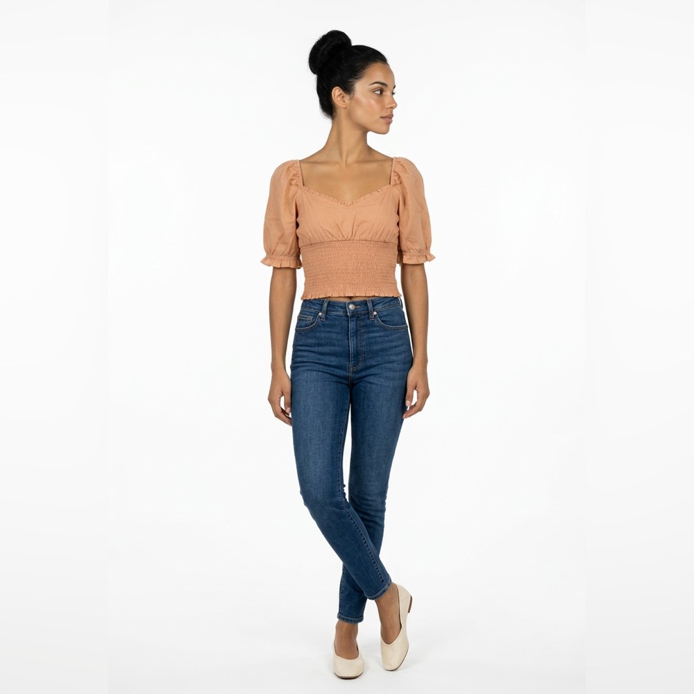 Abercrombie & Fitch Peach Smocked Crop Top - Picture 2 of 5